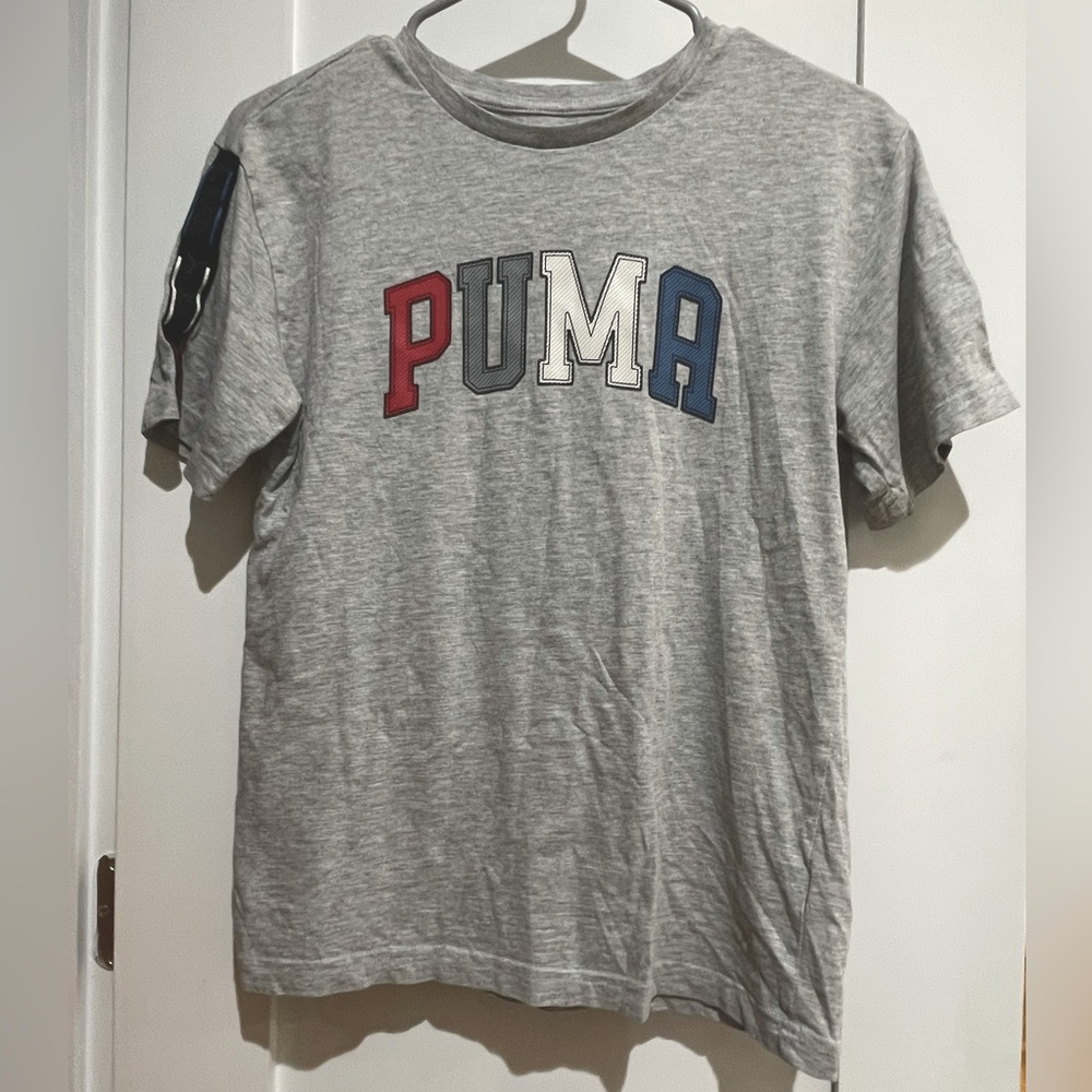 SOLD🚨PUMA Gray T-Shirt Colorful Logo in EUC (Youth L)